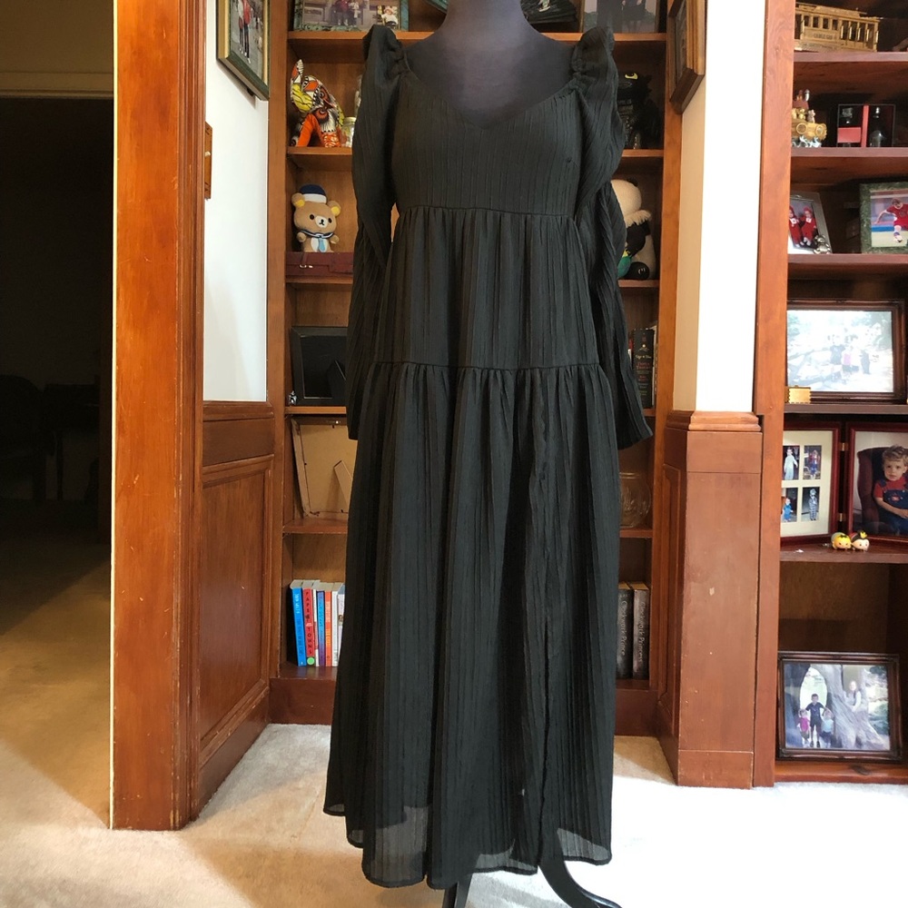 Astr The Label Ruched Puff Sleeve Midi Dress